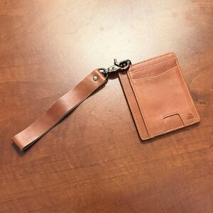 ANDAR DENNER WALLET - Stylish Tan Leather Card Holder with Wrist Strap
